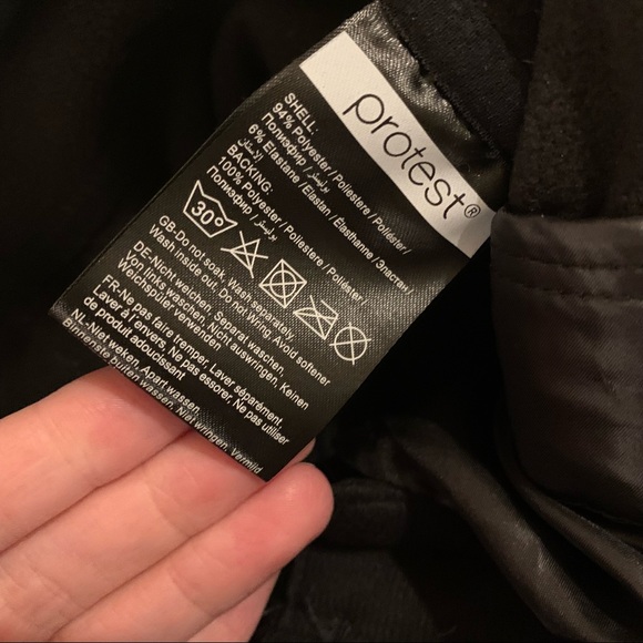 Protest strip soft shell ski pant in black - XS - Picture 4 of 8